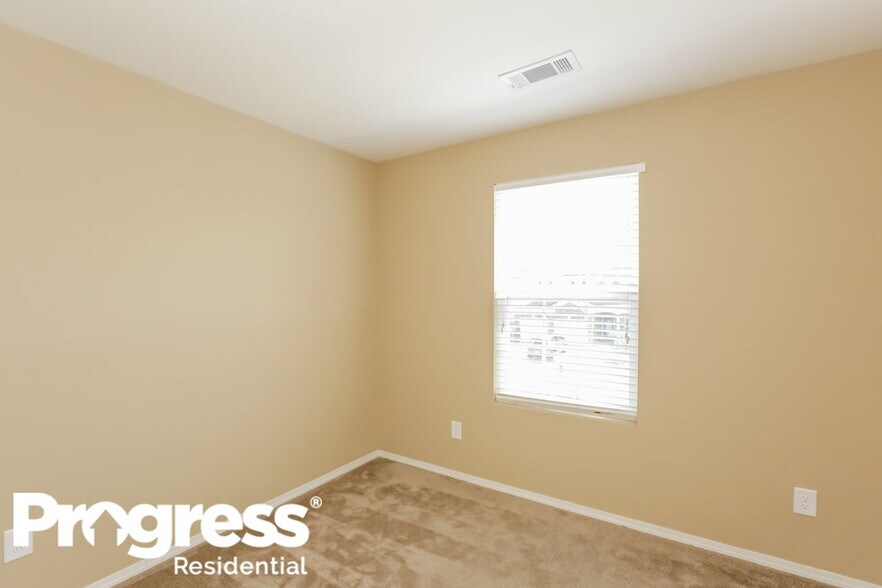 Building Photo - 6329 Highland Commons Dr