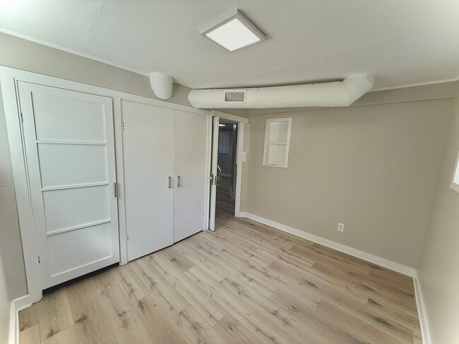 Building Photo - Avenues Home Available Now