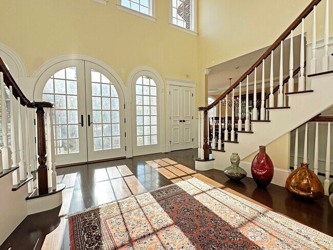 Building Photo - 66 Forest Ave