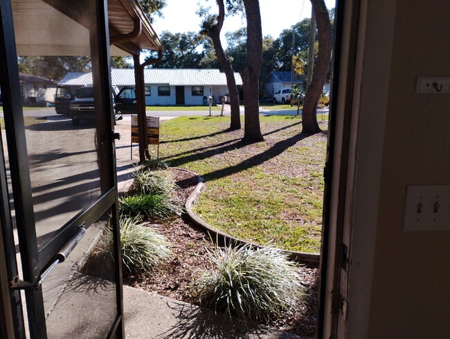 Building Photo - Cute 2 Bedroom, 1 Bathroom Home For Rent.