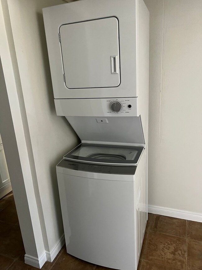 Building Photo - Spacious studio in the Seabridge Gated Com...