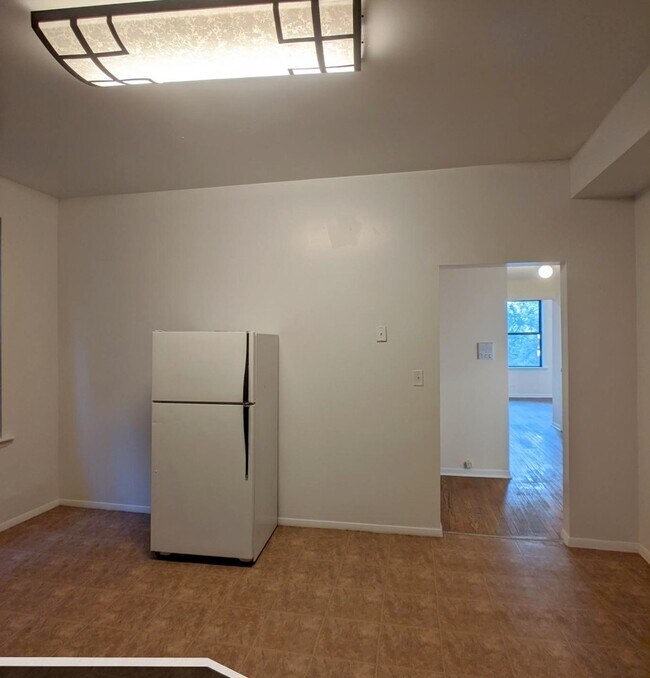 Building Photo - 2323 N Kedzie Blvd