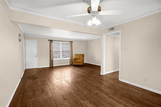 Building Photo - 5044 Matilda St