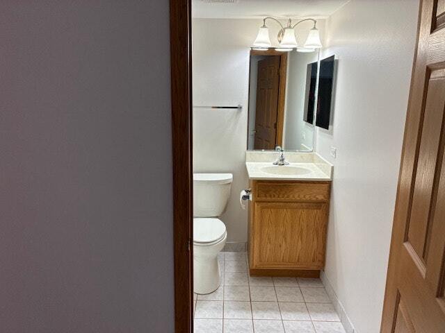 Building Photo - 927 Elderberry Cir