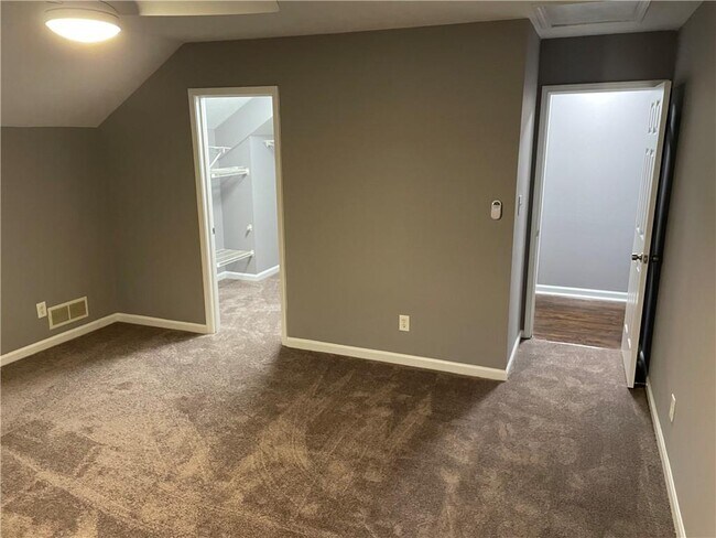 Building Photo - 2275 Newport Landing