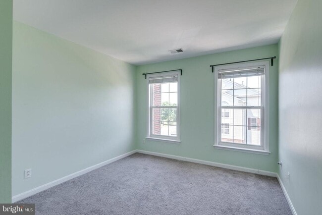 Building Photo - 43831 Chadwick Terrace