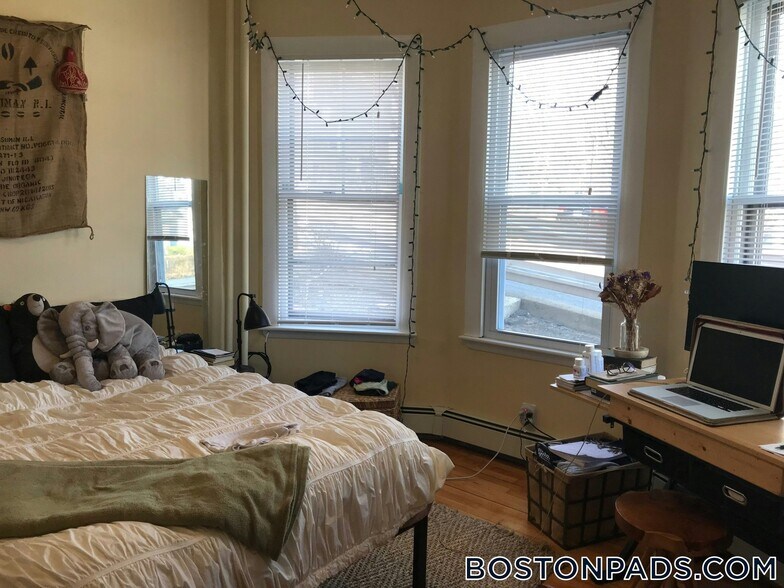 Building Photo - 27-29 Cameron Ave.