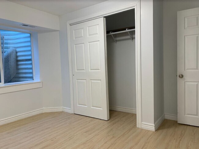 Spacious Bedroom - 1370 E Old Maple Ct