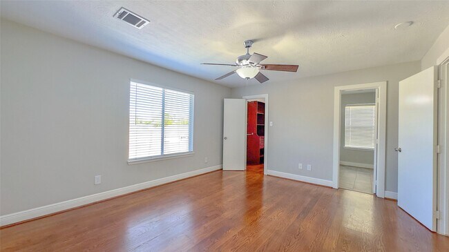 Building Photo - 9923 Farrell Dr