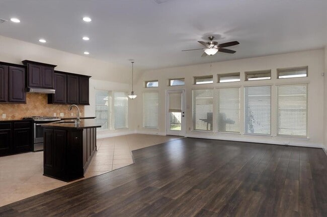 Building Photo - 2735 Rosepoint Ct
