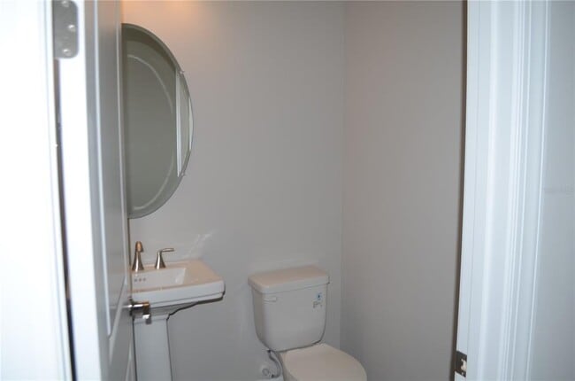 Building Photo - 34109 Tributary Ct