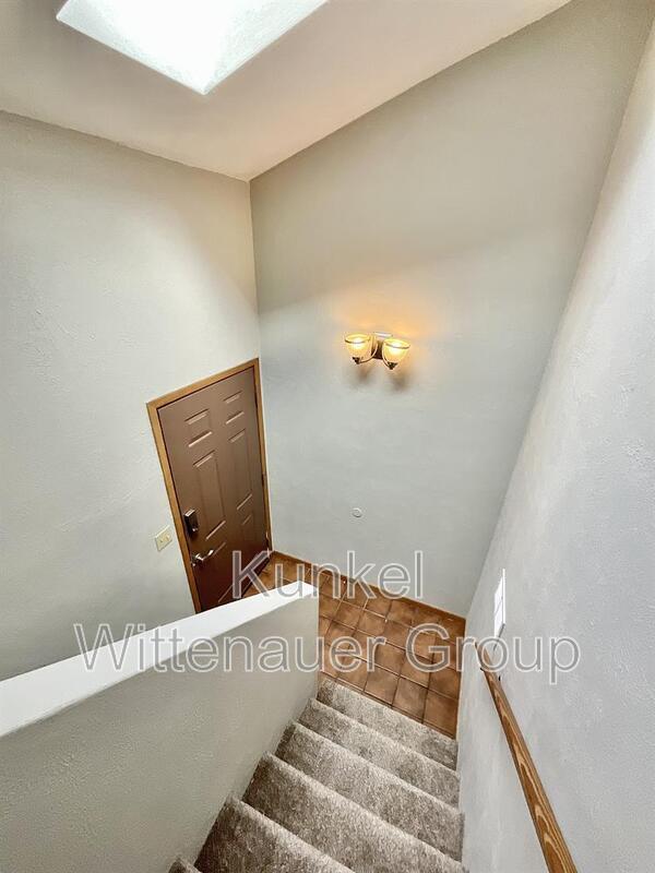 Building Photo - 716 Ganim Dr