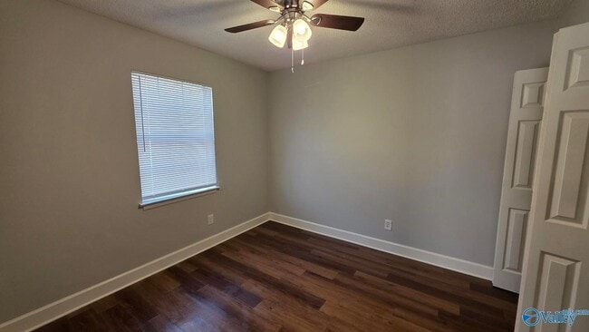 Building Photo - 628 Canterbury Ave SW