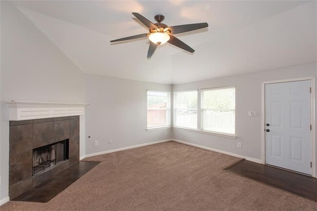 Building Photo - 19400 Sunken Creek Pass