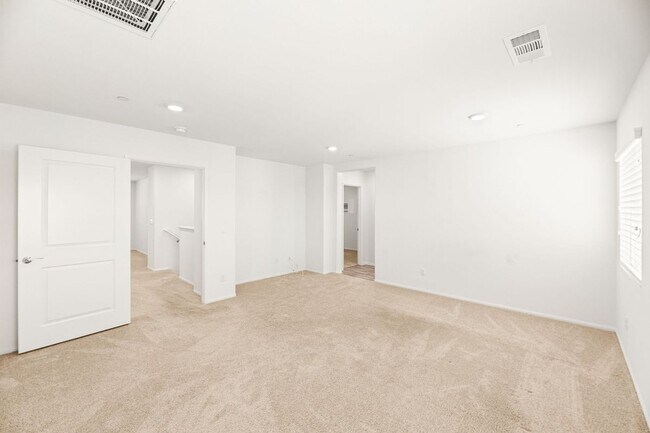 Building Photo - 28357 Cats Claw Dr