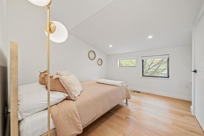 Building Photo - 2509 Durwood St