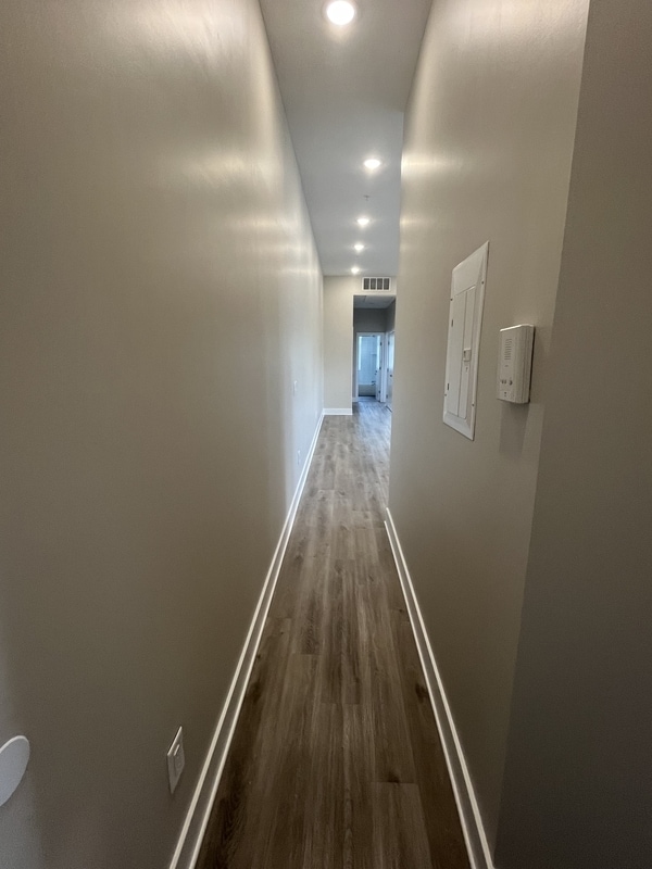 Building Photo - 4000 W Girard Ave