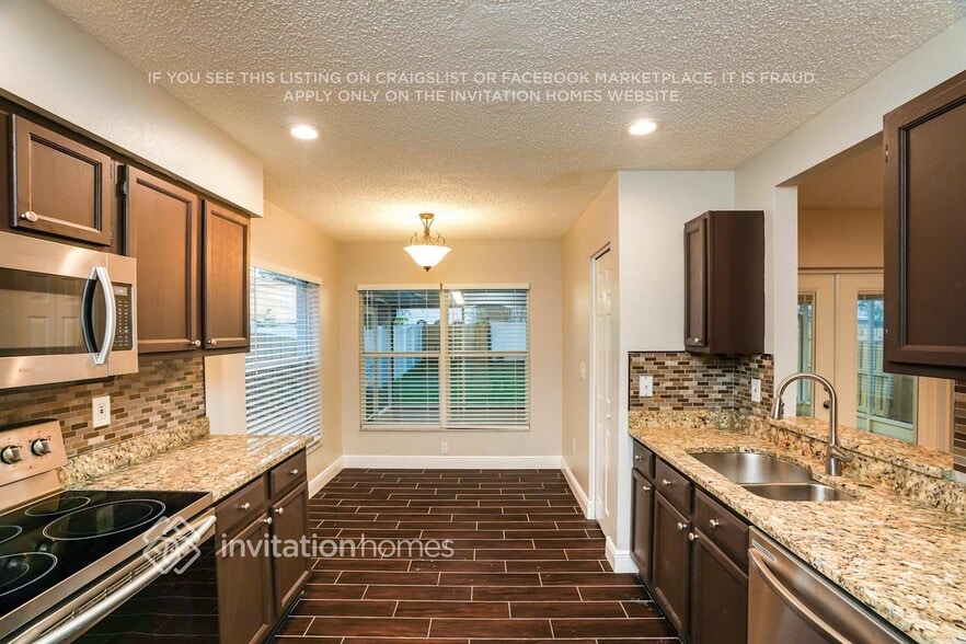 Building Photo - 1608 Prowmore Dr