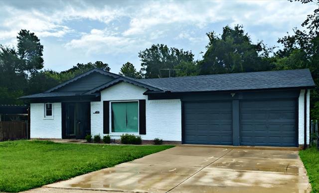 Primary Photo - 406 Glencairn Dr