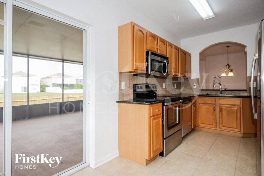 Building Photo - 8152 Canterbury Lake Blvd