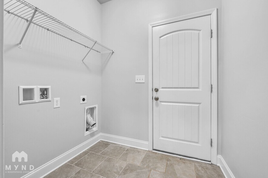 Building Photo - 8304 Stillwater Cir