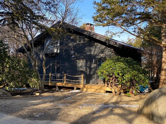 Building Photo - 44 Ye Olde County Rd
