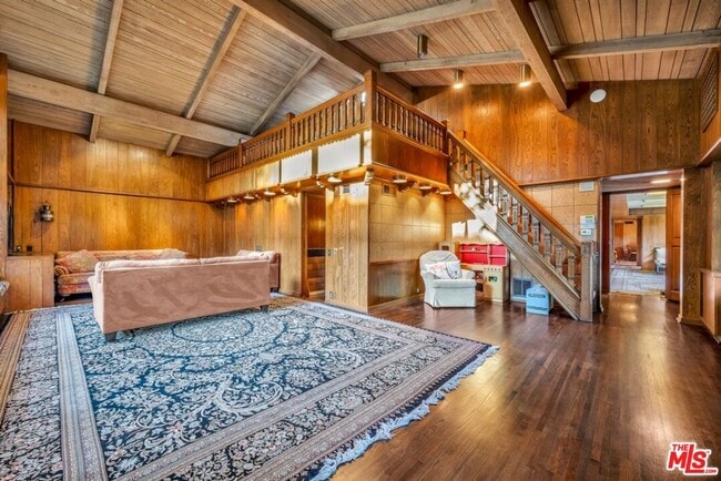 Building Photo - 829 Whittier Dr