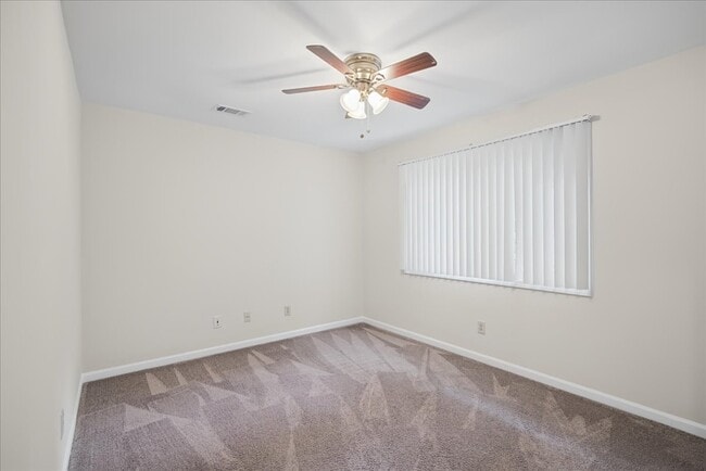 Building Photo - 2430 Coosawattee Dr NE