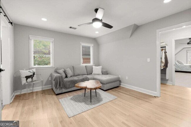 Building Photo - 1431 Waterford Green Dr