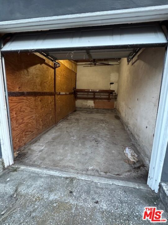 Building Photo - 2424 Ocean Park Blvd