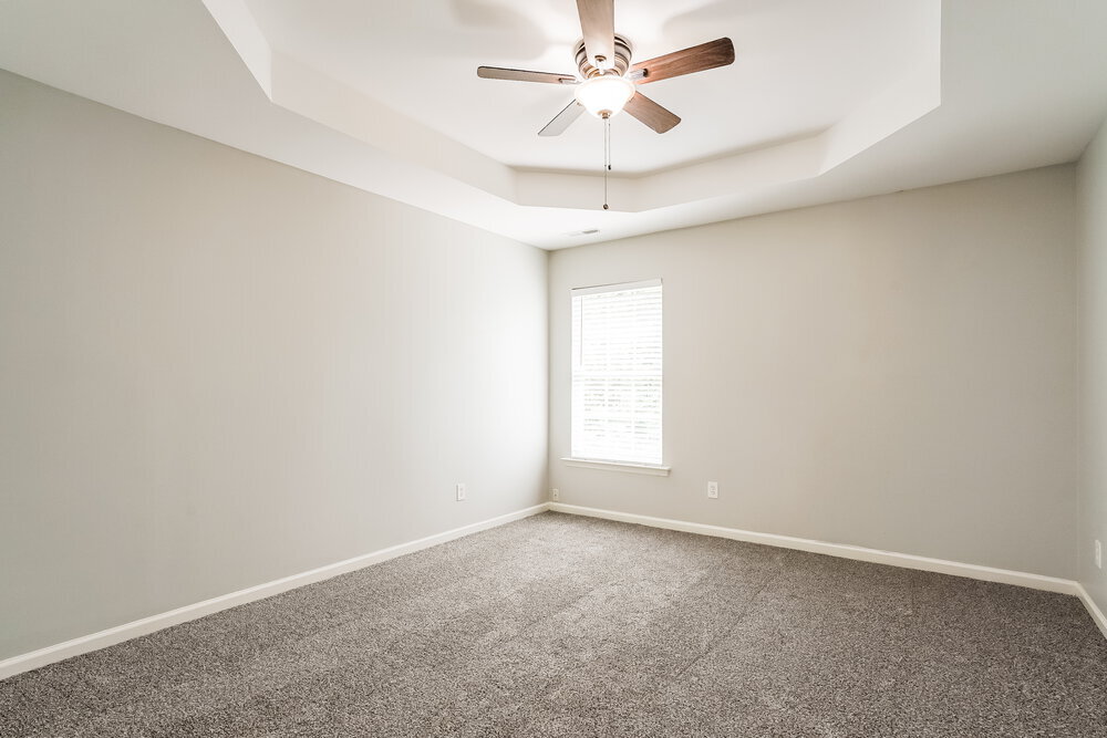 Building Photo - 401 Pyracantha Dr