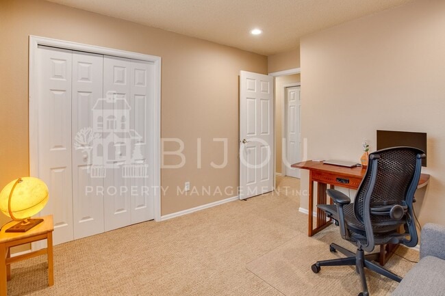 Building Photo - Located in the Hills of Rockrimmon!
