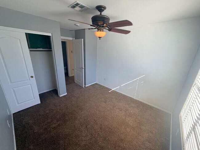 Building Photo - 2 bed / 2 bath Condo in Painted Desert Guard Gated Community