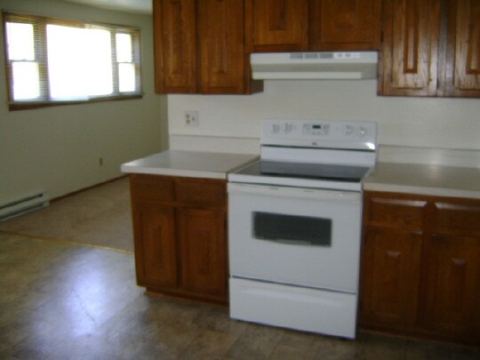  - 3335 Sun Valley Ter