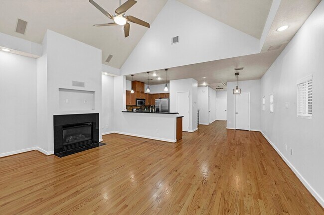 Building Photo - 5416 Kiam St