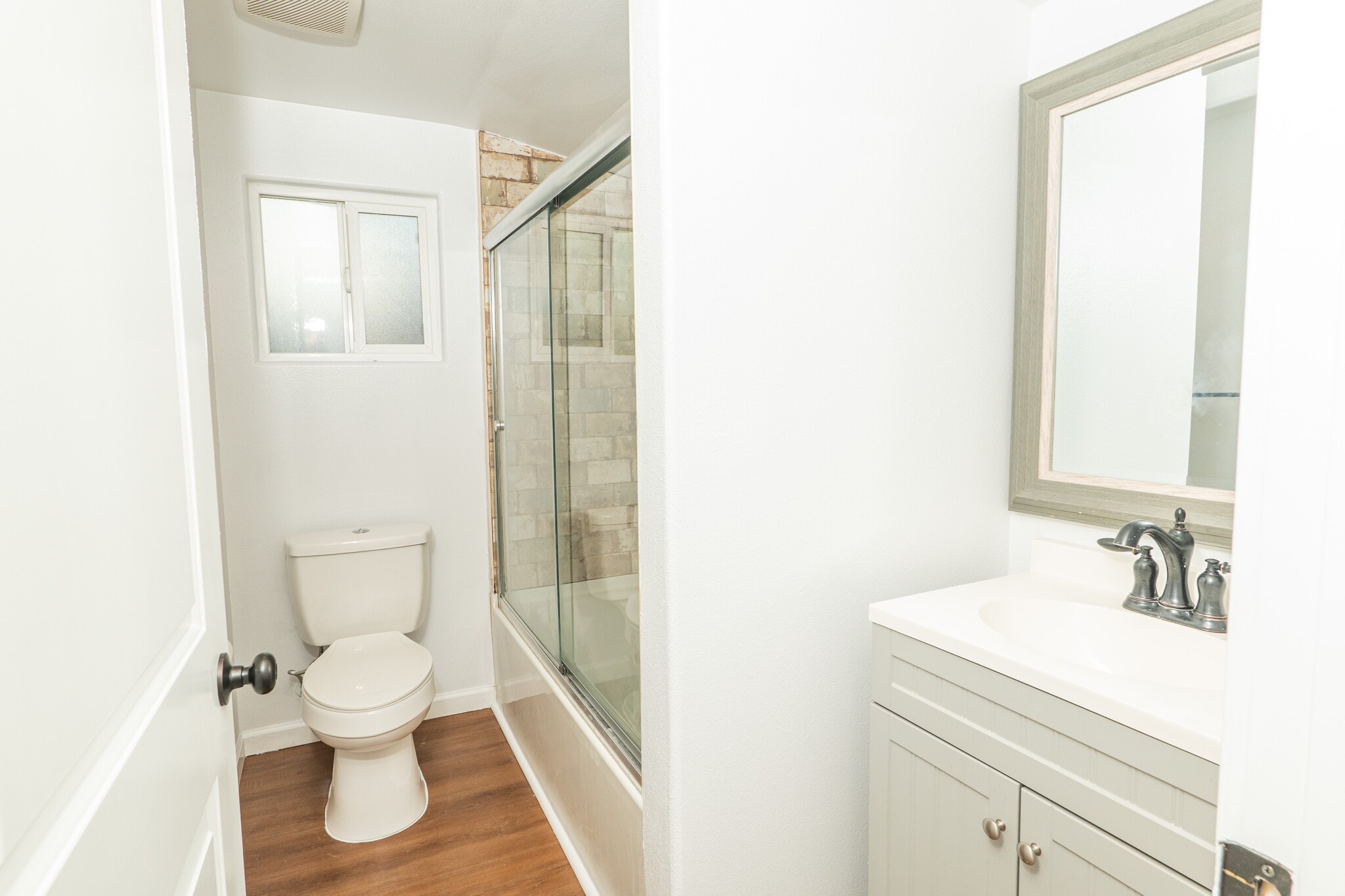 Bathroom 1 - 940 S Bernal Ave