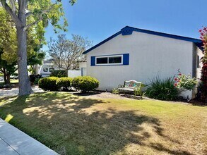 Building Photo - 4 Bed 2 Bath Home with Large Yard in Pacif...