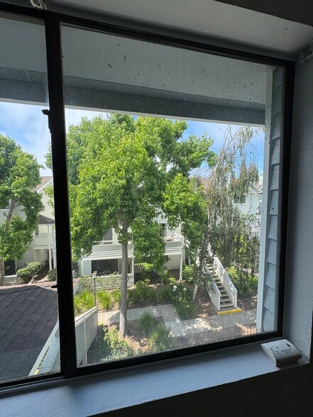 Building Photo - 41 Grandview Street