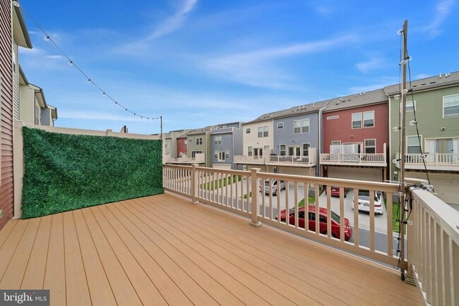 Building Photo - 817 Badger Ave