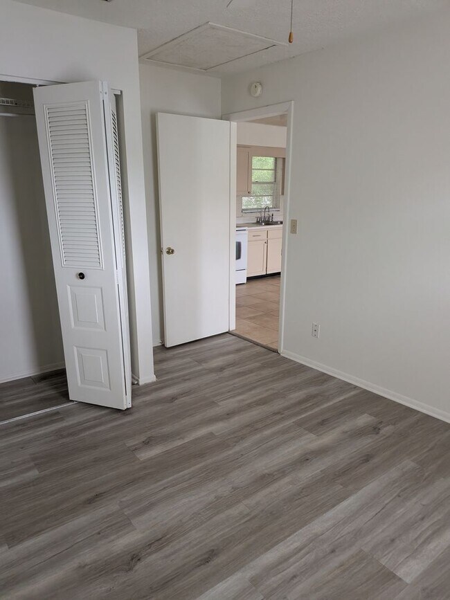Building Photo - 1 bed/1 bath $1000/month in Dade City!