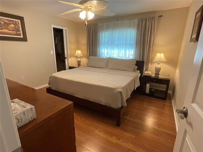 Building Photo - 1088 Hoover Cir