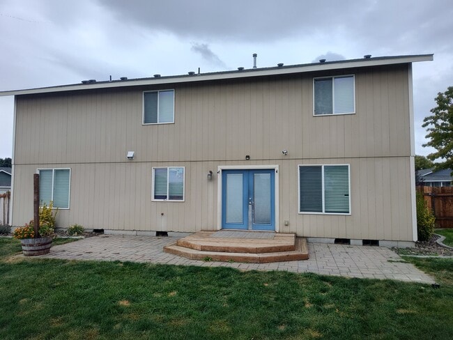 Building Photo - 4211 Holland Ln