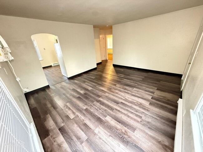 Building Photo - 808 S 2nd Ave