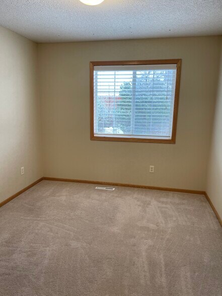 Building Photo - 1238 Larkspur Ln