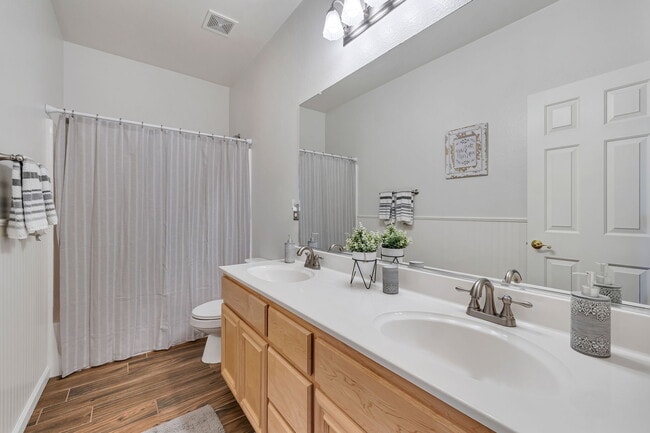 Building Photo - 10577 Eagle Falls Way