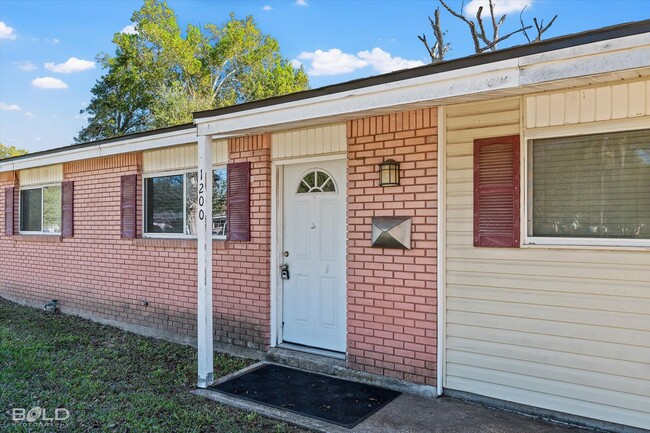 Building Photo - 4BD/2BA home in South Bossier