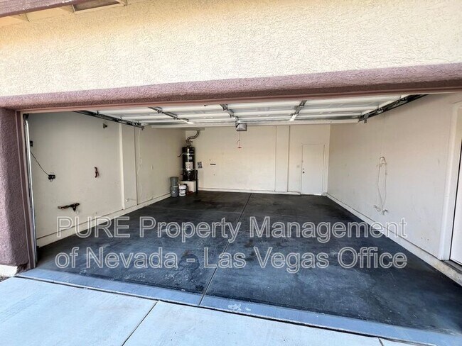 Building Photo - 6109 N Blue Luna St