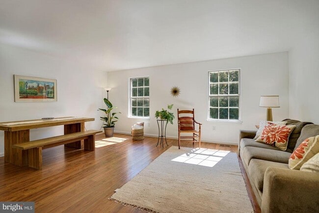 Building Photo - 6356 Shaundale Dr