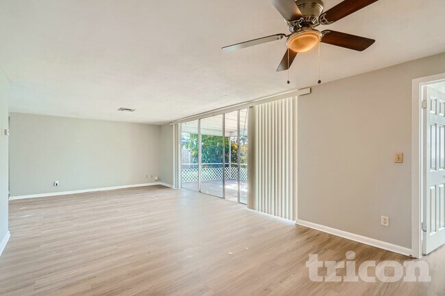 Building Photo - 3696 Dogwood Ave