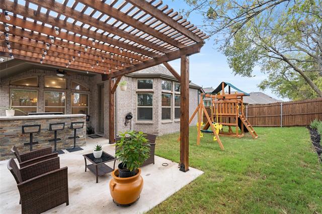 Building Photo - 2723 Willow Ln